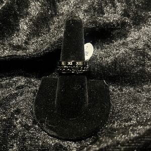 Chain and Roman numeral fidget ring